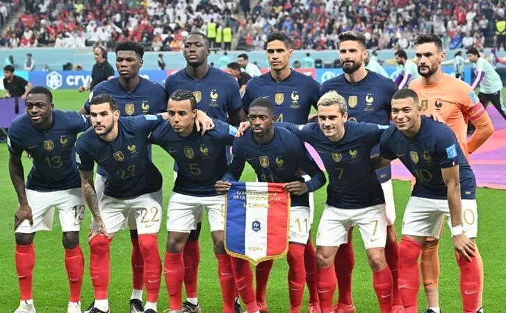 Dünya Kupası finali öncesi Fransa’da deve gribi paniği! Fransa Milli Takımı'nda deve gribi endişesi yaşanıyor. Fransa'da Upamecano ve