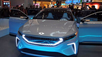 TOGG’a yoğun ilgi! İstanbul Havalimanı’nda görücüye çıktı