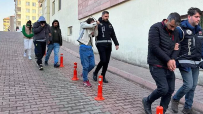 Sahte parayla alışveriş yapan 1’i kadın 4 kişi yakayı ele verdiler