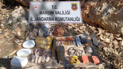 Mardin kırsalında PKK’lı teröristlerin 4 malzeme deposu imha edildi