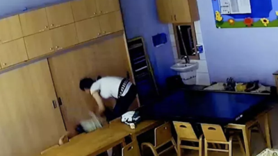 3 yaşındaki çocuğa yapılanlar kan dondurdu: “Anne beni bağlar mısın?”