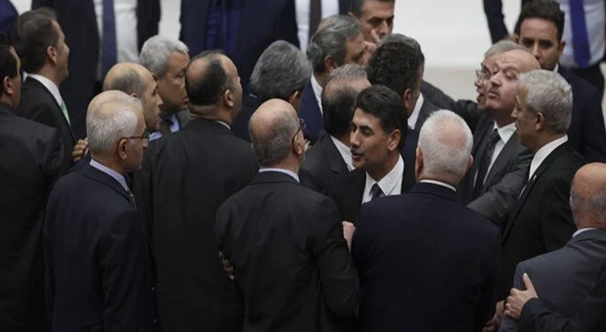 Meclis’te özür tartışması