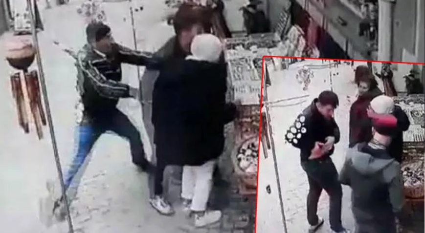 Eskişehir’de şoke eden olay! Hediyelik bakarken tanımadığı kişi tarafından bıçaklandı Eskişehir’de şoke eden olay! Hediyelik bakarken tanımadığı kişi tarafından bıçaklandı