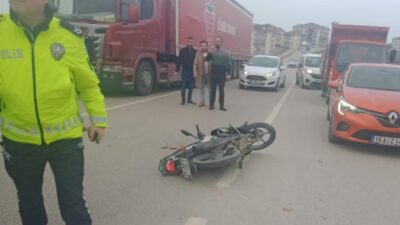 Bursa’da motosiklet ile otobüs çarpıştı