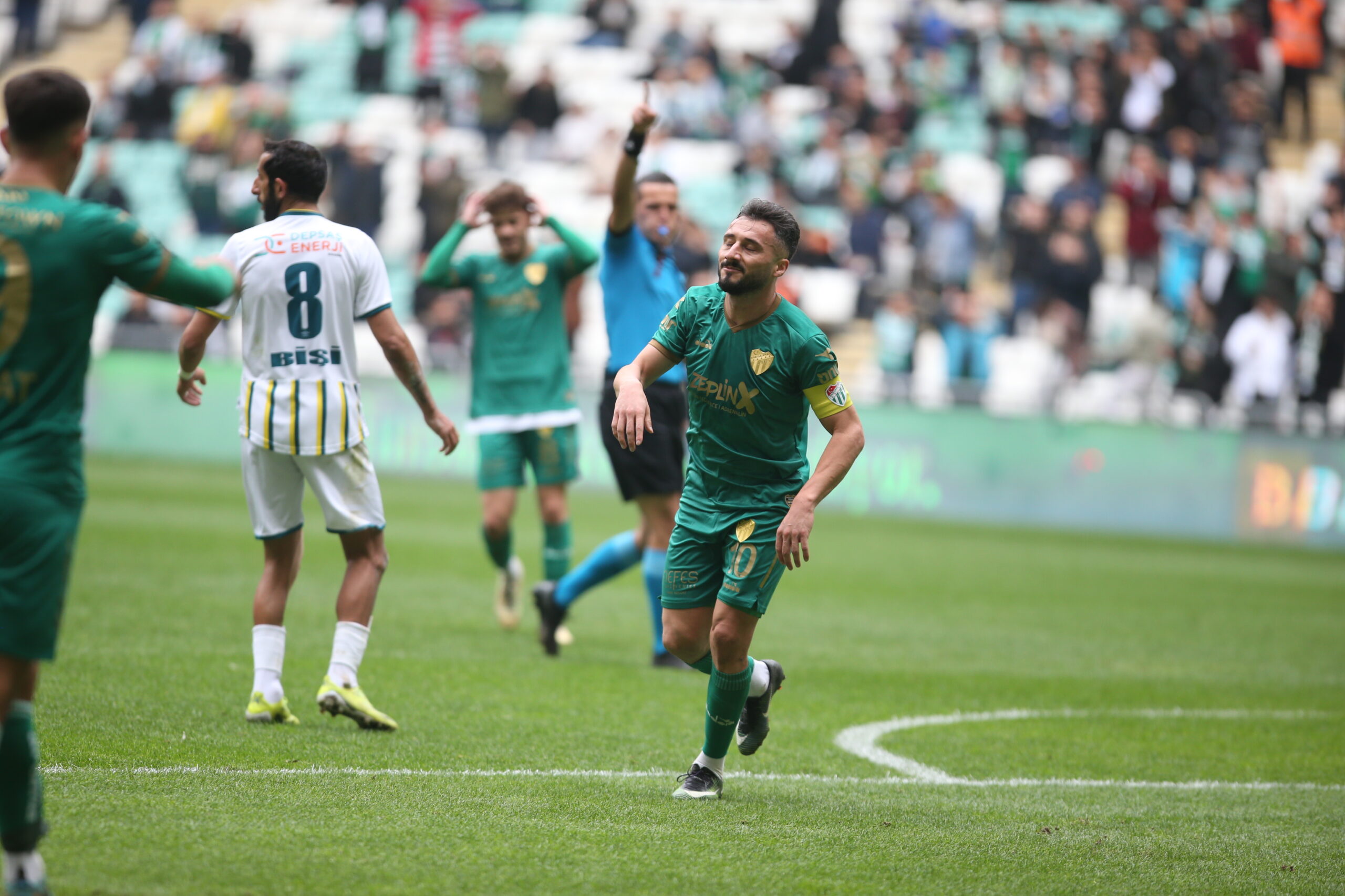 Bursaspor’a evinde büyük şok! Timsah ateşle oynuyor… Bursaspor’a evinde büyük şok! Timsah ateşle oynuyor…