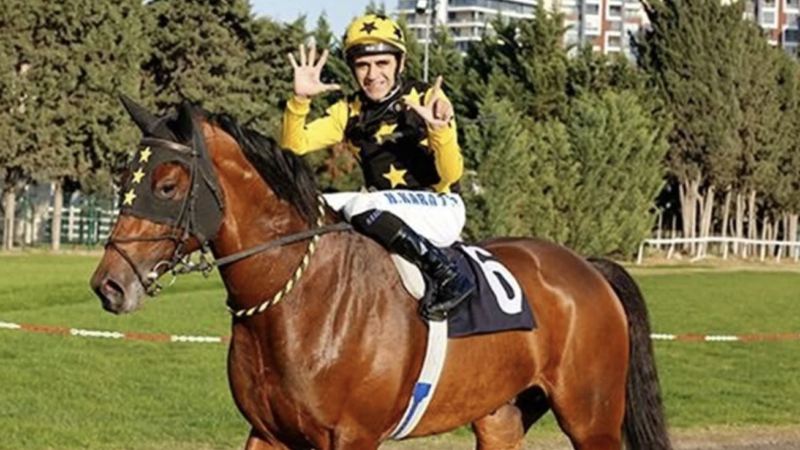 Halis Karataş’tan kırılması güç rekor! Sporculuk kariyerinde 35 yılı geride bırakan ve birçok büyük zafere