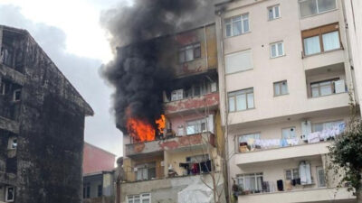 Yangında mahsur kalan biri çocuk 4 kişi kurtarıldı