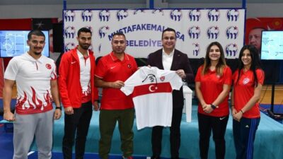 A Milli Hokey Takımı Mustafakemalpaşa’da