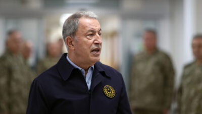 Bakan Akar Suriye sınır hattında