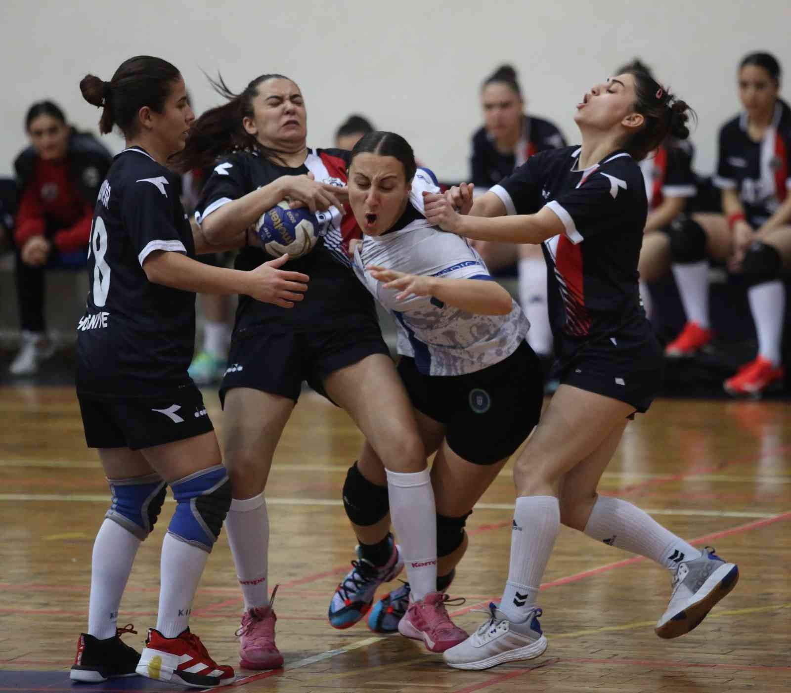 Bursa Büyükşehir Belediyespor sahasında takipçisi Aksaray Belediyespor’uda mağlup etti