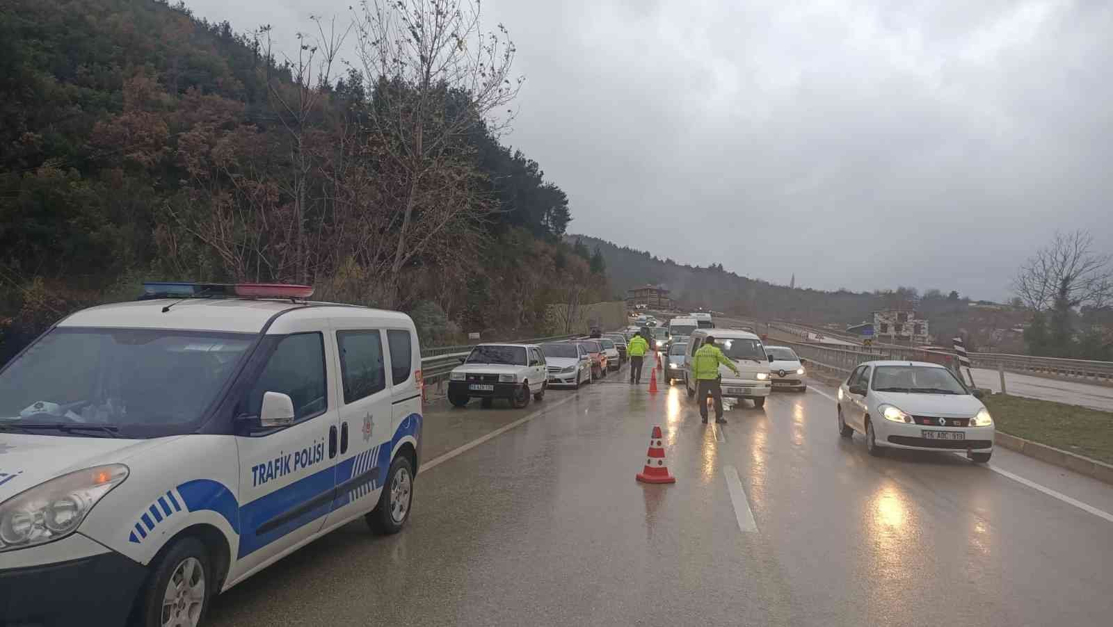 Bursa’da zincirleme trafik kazası Bursa’da zincirleme trafik kazası