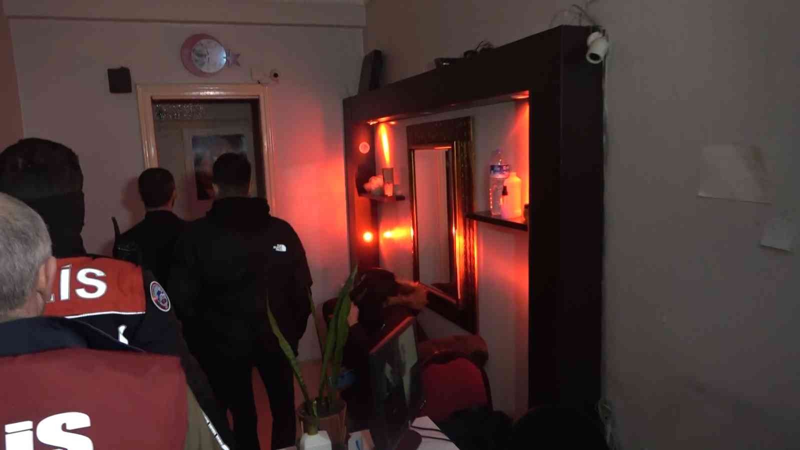 Bursa’da masaj salonlarına polis denetimi