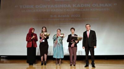 Bursa Büyükşehir Belediyesi’nin Uludağ Üniversitesi işbirliğiyle ‘Türk dünyasında kadın olmak’