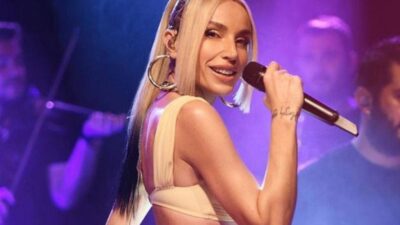 Gülşen sahnelere döndü, seyircilere bakın ne sordu!