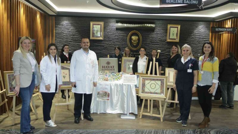 Hayat çalışanları hünerlerini sergiledi Özel Hayat Hastanesi çalışanlarının yaptığı ebru, çini süsleme ve el