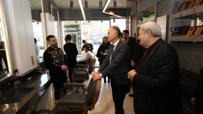 İnegöl Belediyesi tüm berberlere dağıtmaya başladı!