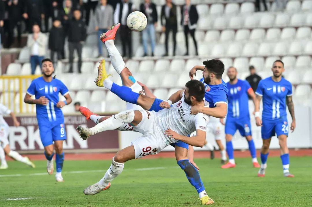 2.Lig’deki Bursa ekibine evinde bir şok daha! Hakem kurbanı mı?