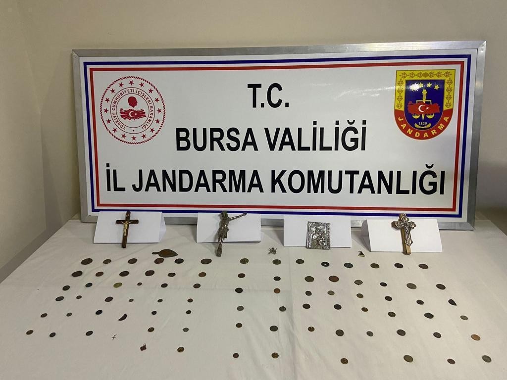 Bursa’da jandarmadan tarihi eser kaçakçılarına darbe