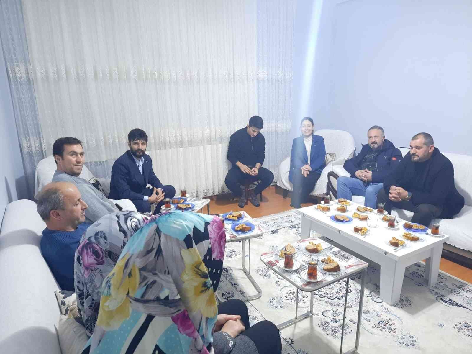 MHP; “Komşum Nasılsın” diye sordu ev ziyaretlerini sıklaştırdı