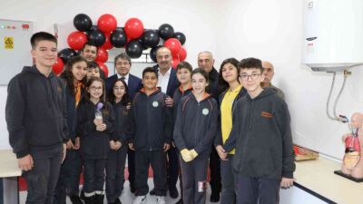 Mudanya Belediyesi’nden öğrencilere fen bilimleri laboratuvarı