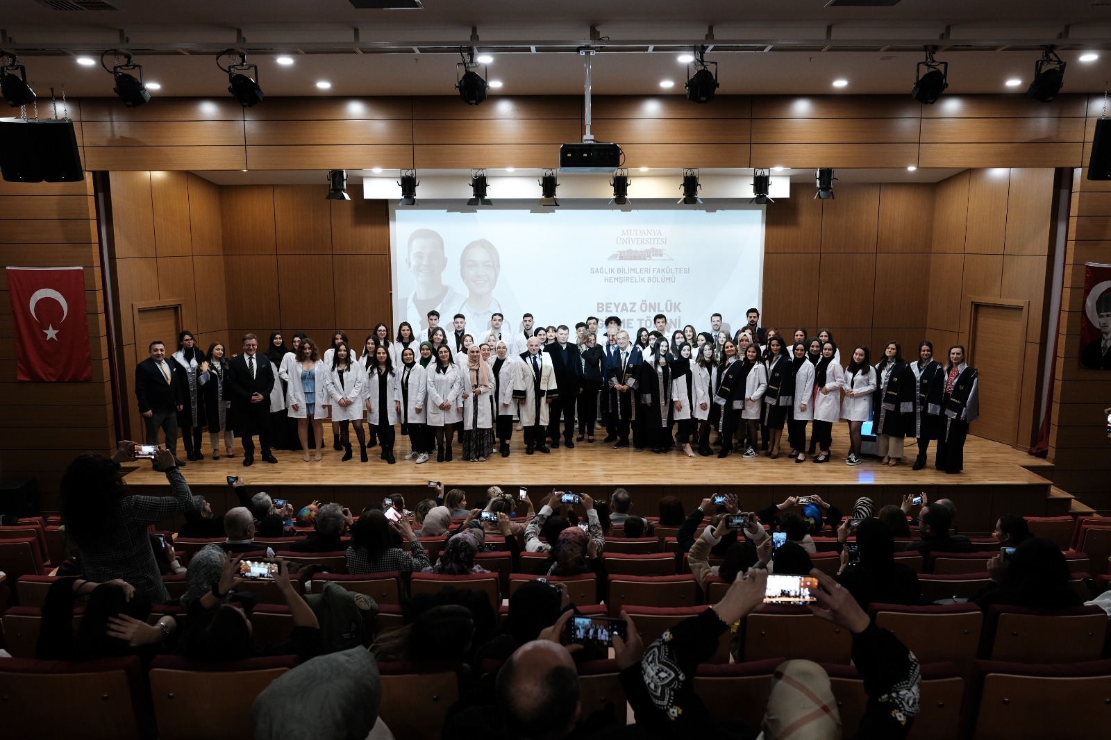 Mudanya Üniversitesi’nde hemşire adaylarının gurur günü