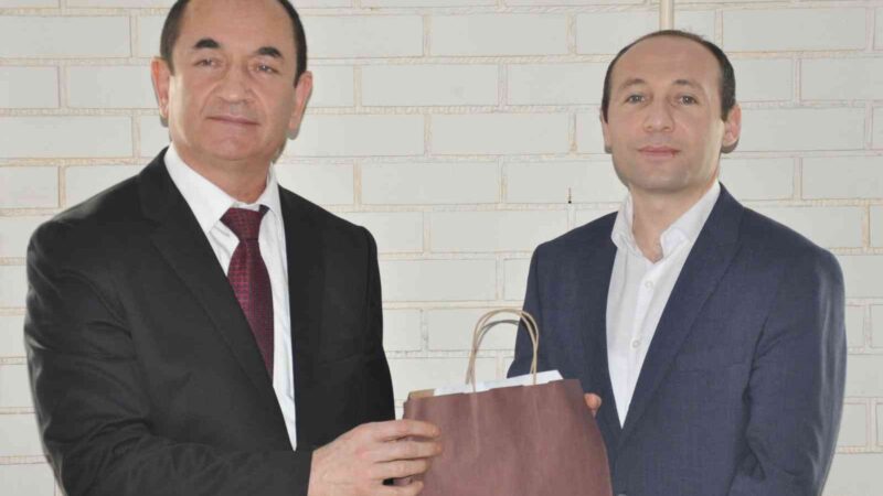 Mustafakemalpaşa Cumhuriyet Savcısı veda etti Mustafakemalpaşa Cumhuriyet Başsavcısı Nurettin Güner’in,Gaziantep İslahiye Cumhuriyet Başsavcılığı’na terfi alarak