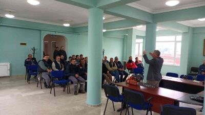 Mustafakemalpaşa’da ağaç kesimi kursu