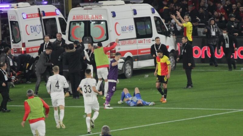 İzmir’deki olaylı maçın faturası belli oldu! PFDK, Spor Toto 1. Lig'de yarıda kalan derbideki olaylar nedeniyle