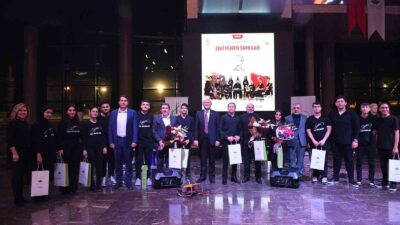 Osmangazi Belediyesi, Bursa Zeki Müren Güzel Sanatlar Lisesi öğrencileriyle birlikte,