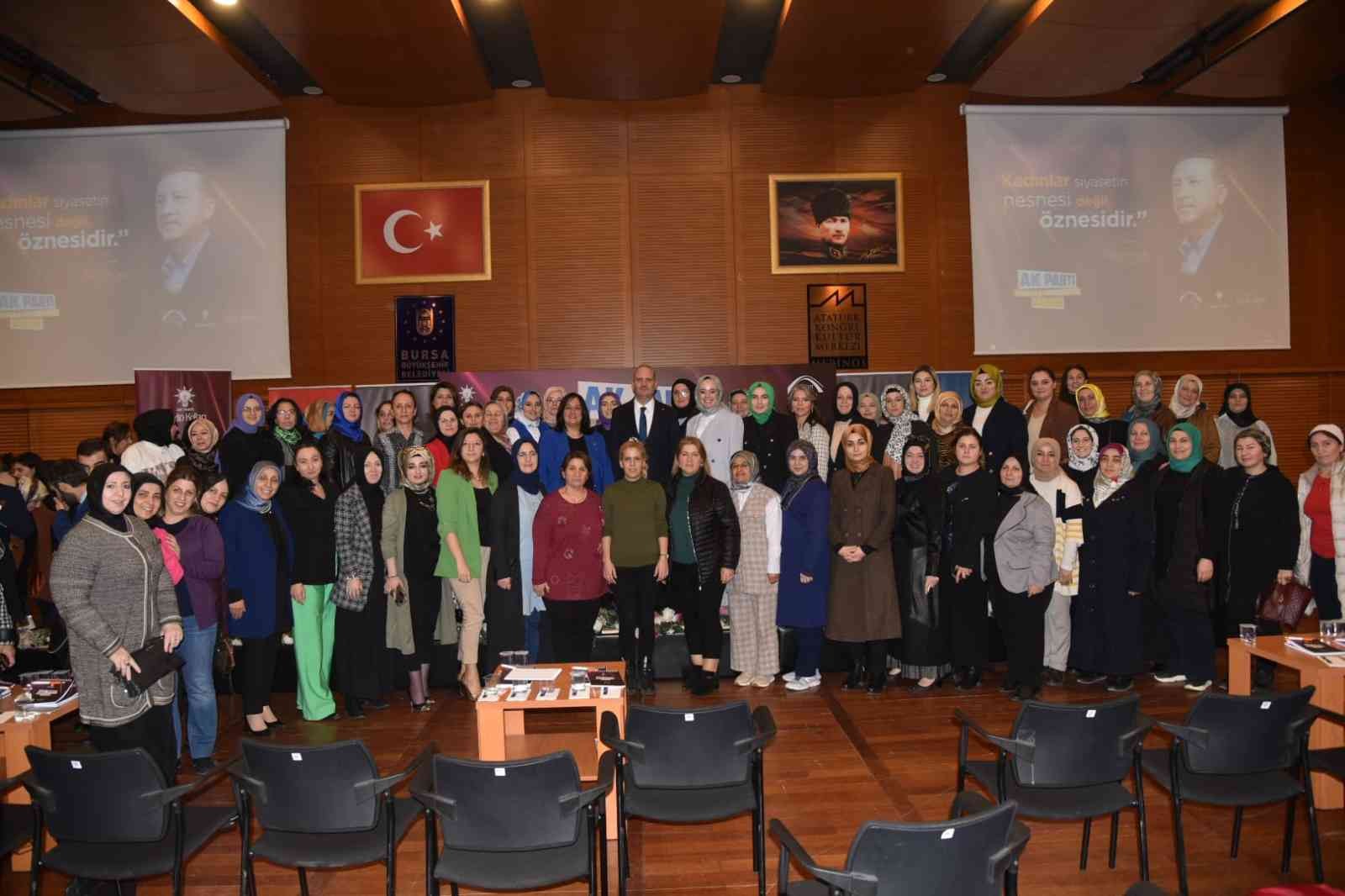 ‘Siyaset Akademisi Kadın’ programında ilk ders zili çaldı