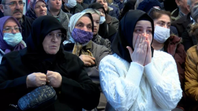 TOKİ kura çekimi heyecanı sürüyor! Adı çıkanlar gözyaşlarına hakim olamadı