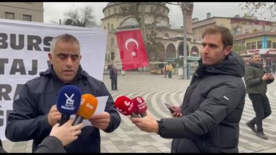 Bursa’da staj sigortası mağdurları, stajlarının sigorta başlangıcı sayılması talebiyle eylem yaptı