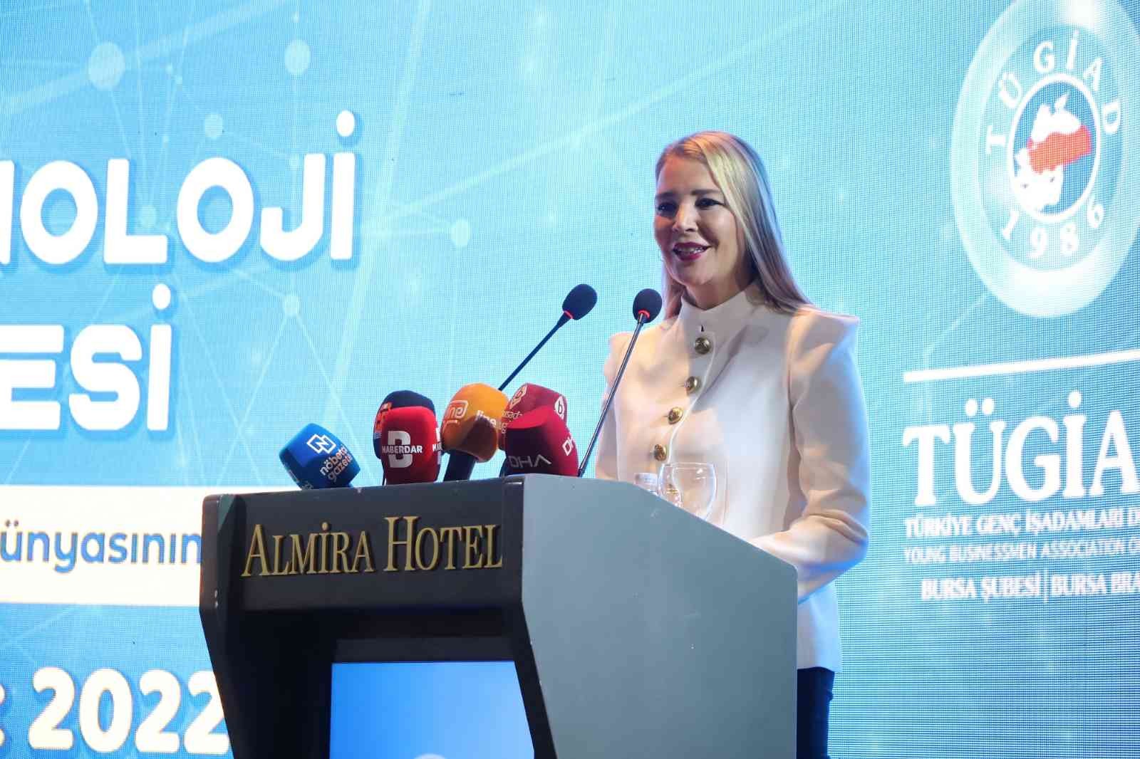 Teknoloji Zirvesi iş dünyasından büyük ilgi gördü Teknoloji Zirvesi iş dünyasından büyük ilgi gördü