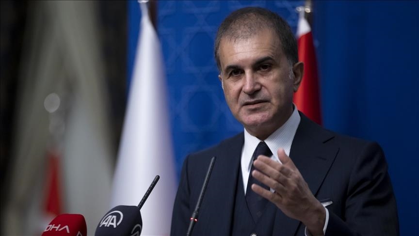 Diyarbakır’da polis aracına saldırıyla ilgili Ömer Çelik’ten açıklama