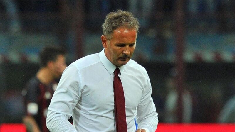 Bir süredir lösemi tedavisi gören teknik direktör Sinisa Mihajlovic 53