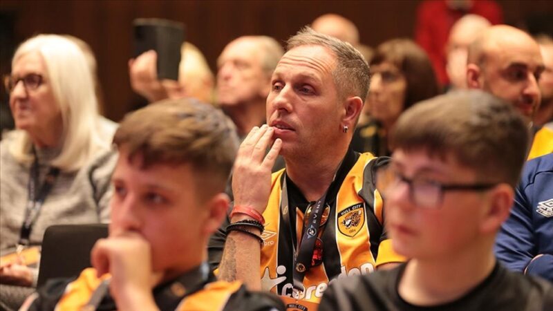 İngiltere Championship ekiplerinden Hull City'yi izlemek için kulübün sahibi Türk