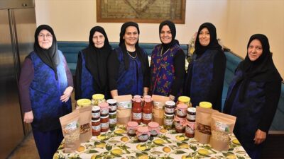 Bursa’da kooperatifleşen ev kadınları ürünlerini kendi markalarıyla pazarlıyor