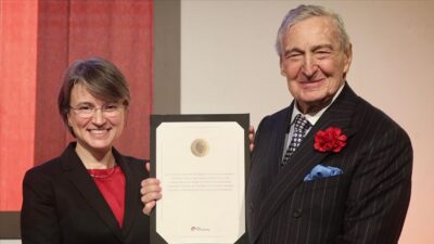 ‘2022 Koç Üniversitesi Rahmi M. Koç Bilim Madalyası’ Prof. Dr. Bilge Yıldız’a verildi