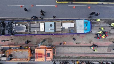 Kabataş-Bağcılar tramvayı raydan çıktı