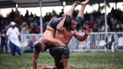 Cumhuriyet’in 100. yılında Kırkpınar başpehlivanına 1 milyon lira ödül verilecek