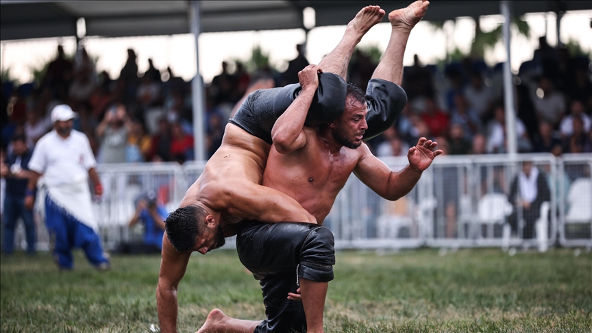 Cumhuriyet’in 100. yılında Kırkpınar başpehlivanına 1 milyon lira ödül verilecek