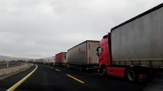 Sınırda 5 kilometrelik TIR kuyruğu