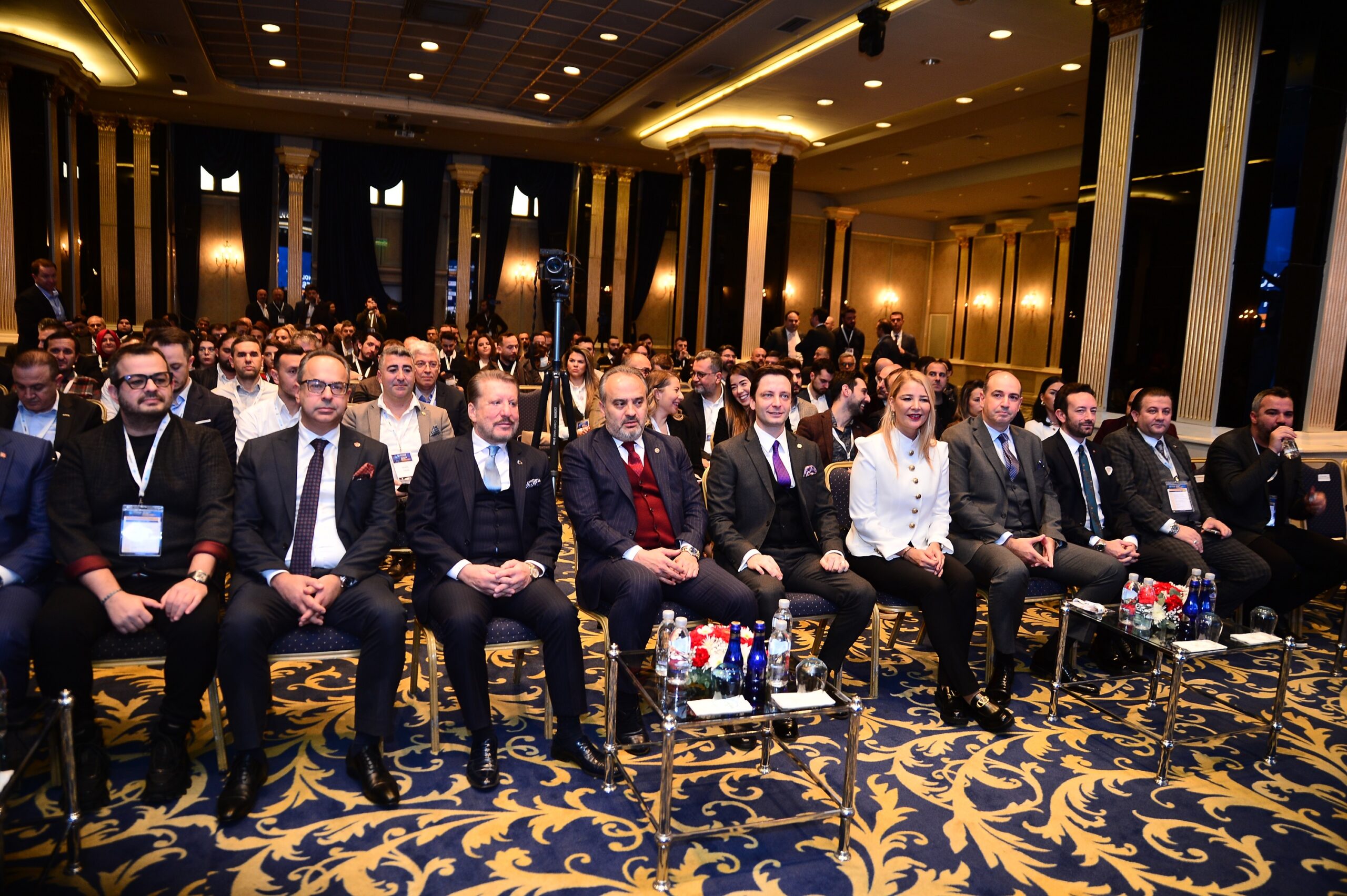 ‘Yeni Nesil İş Dünyasının Kodları’ Bursa’da konuşuldu