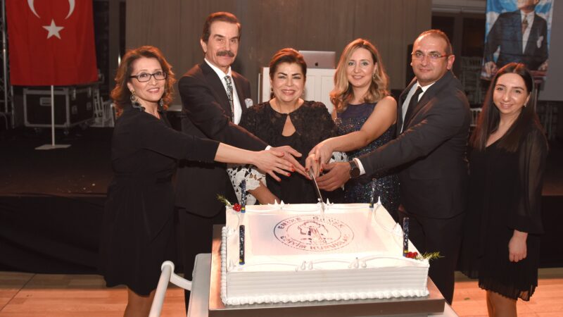 Bu yıl da geleneği bozmayan Emine Örnek Okulları ortaokul 8.