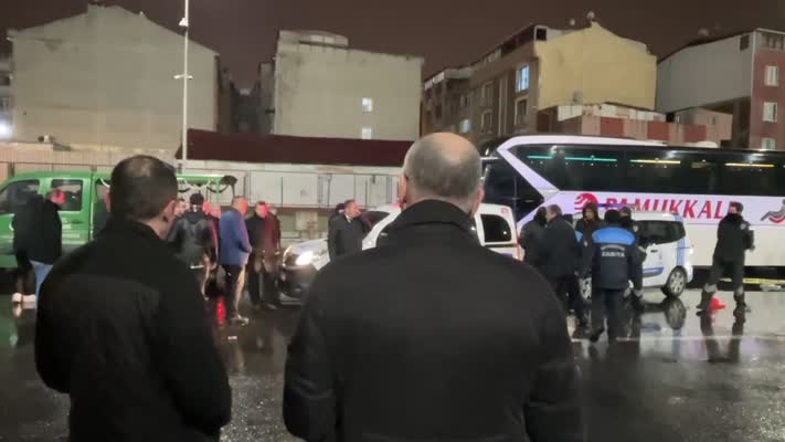 Telefonda konuşurken otobüsün altında kaldı