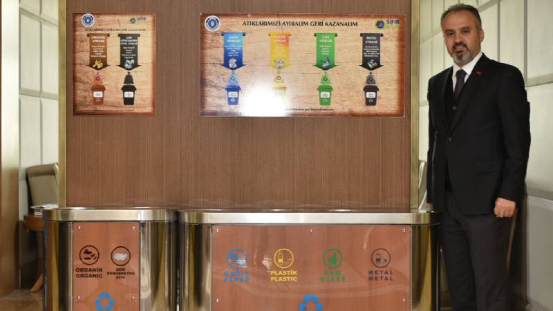 Bursa’da atıklar, hem doğaya hem ekonomiye kazandırdı Bursa’da atıklar, hem doğaya hem ekonomiye kazandırdı