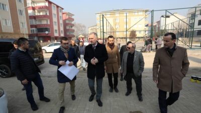 İnegöl’de Güngören Sokak semt sahası yenileniyor