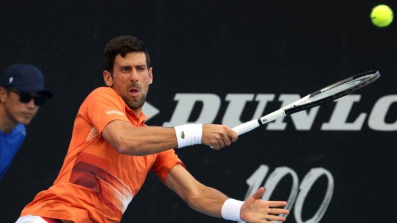 Djokovic, Açık’a dönüyor Yeni tip koronavirüs (Kovid-19) aşısı olmadığı için geçen yıl ülkeden