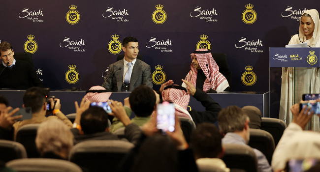 Ronaldo resmen Al-Nassr’da