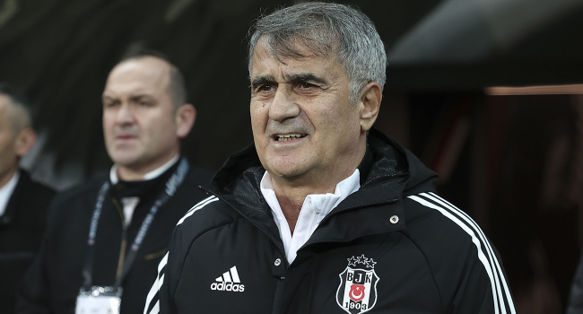 Şenol Güneş: Futbol oynamaya çalışıyoruz